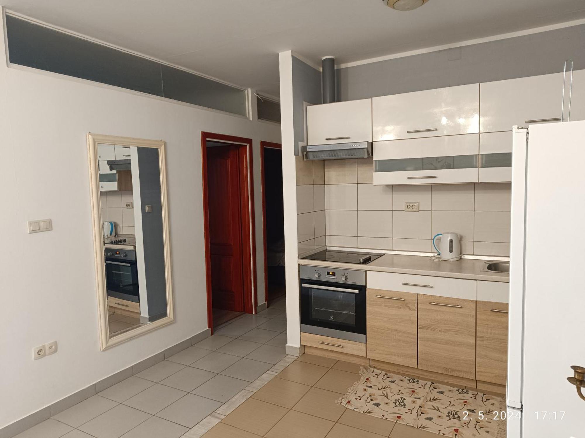 Appartamento Leonica Omiš Esterno foto