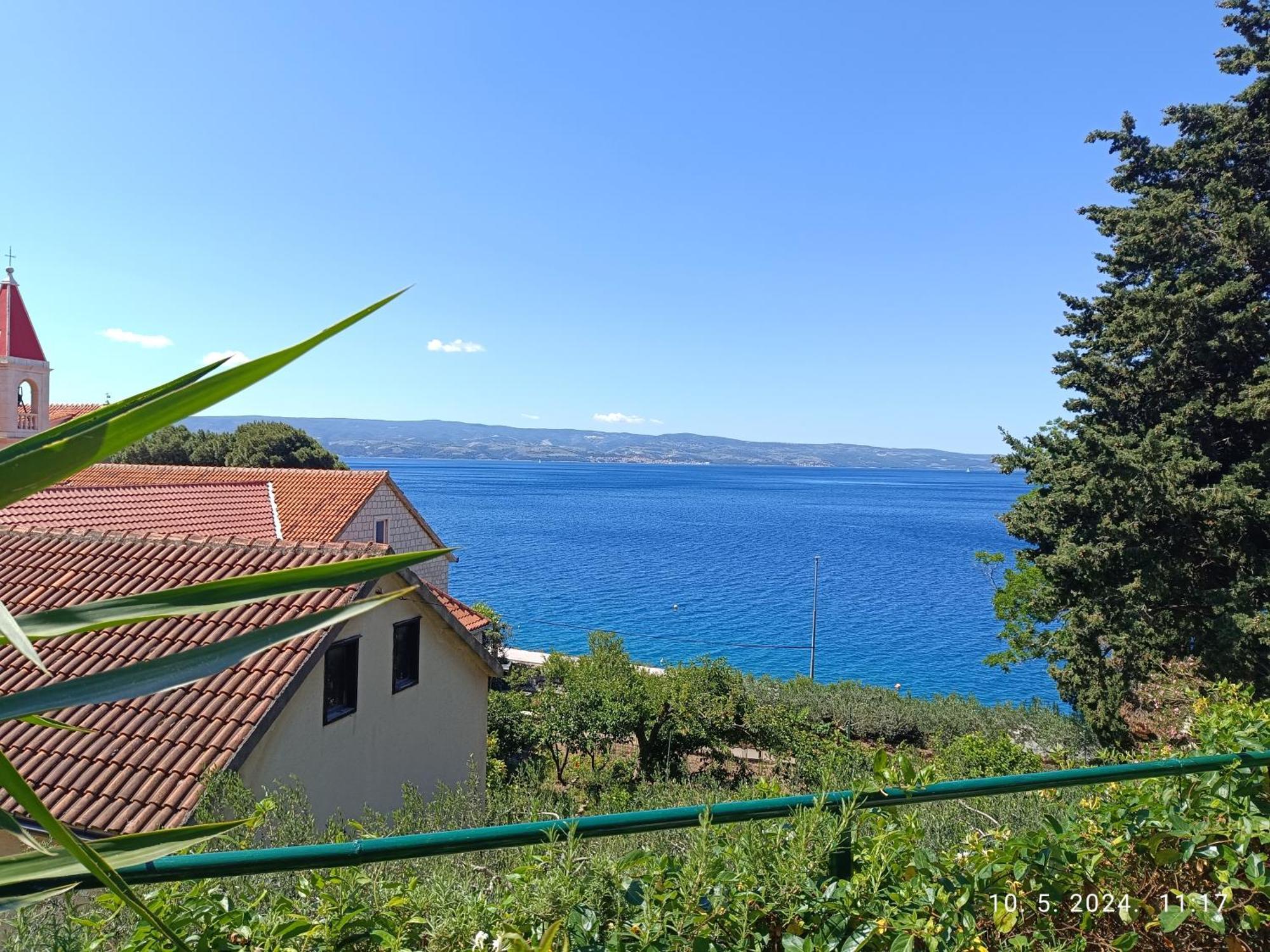 Appartamento Leonica Omiš Esterno foto
