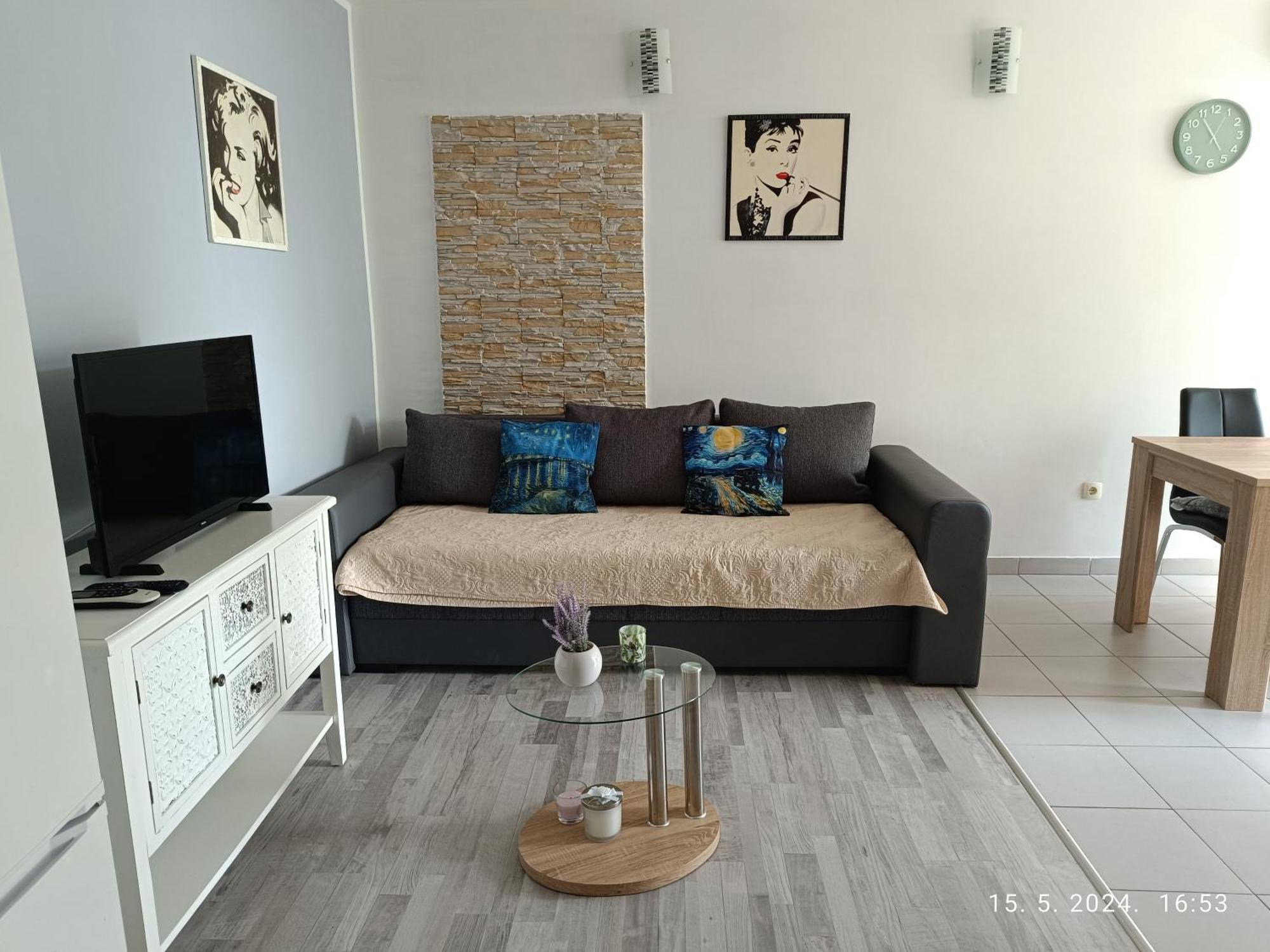 Appartamento Leonica Omiš Esterno foto